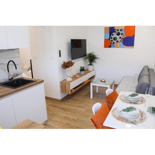 Color Block Studio apartment near Old town
