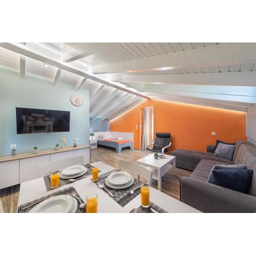 Colorful House (Attic)