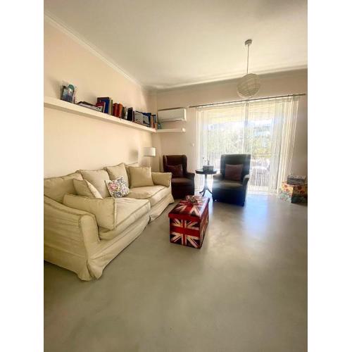 Comfort & Care - spacious flat in Marousi