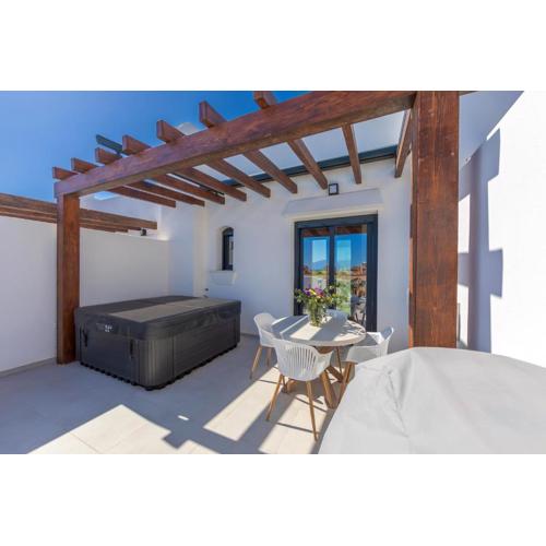 Comfort, space, terraces & great views