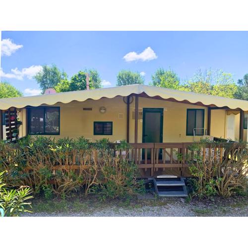Comfortabele familie chalets met veranda incl airco dichtbij zee!