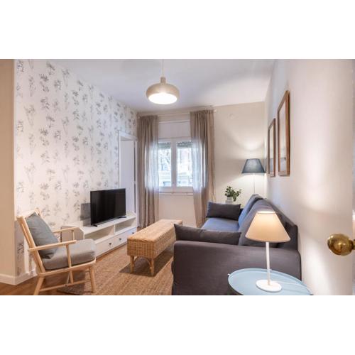Comfortable 3 bed Apt next to the Sagrada Familia