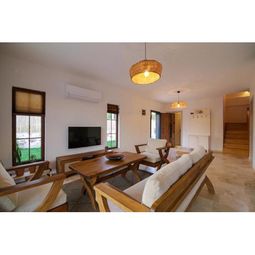 Comfortable 3-bedroom Villa with Pool and Garden