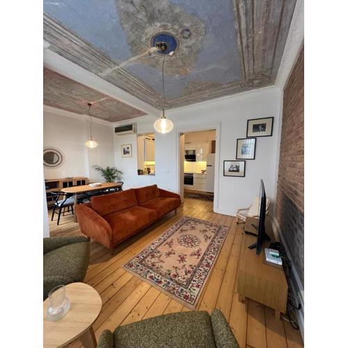 Comfortable and peaceful apartment for family in Beyoglu