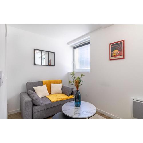 Comfortable and quiet studio