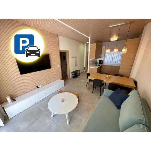 Comfortable apartment in center with private parking garage