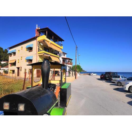 Comfortable apartment near the central beach