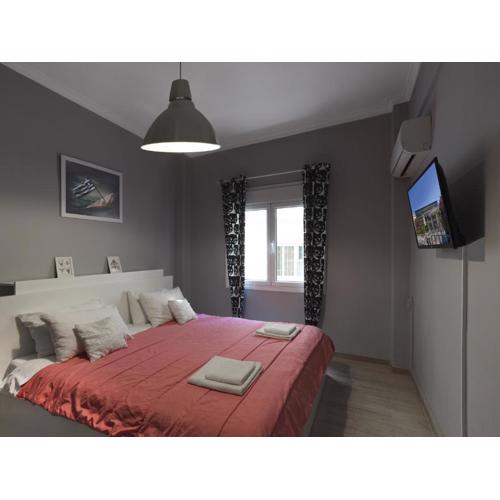 Comfortable apartment opposite Acropolis