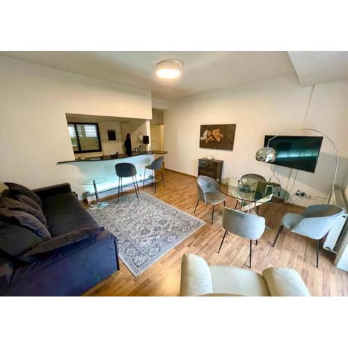 Comfortable Corporate Stay in the Heart of the City Aiantos By Platform 357