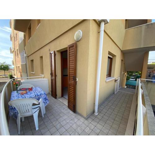 Comfortable flat for 4 guests by the beach