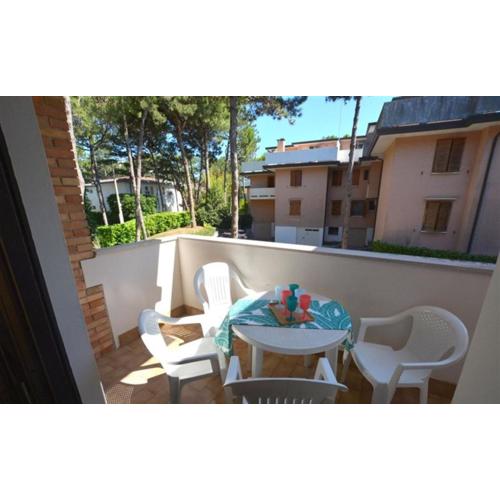 Comfortable flat with balcony for 9 guests in Lignano Sabbiadoro