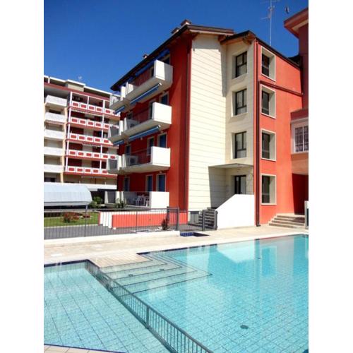 Comfortable flat with pool - Beahost