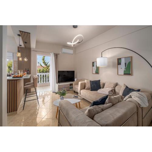 Comfortable house in Athens Metro Mall
