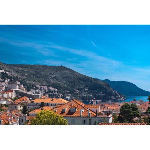 Comfortable Neda 58m2 next to beach&Old Town, beautiful location