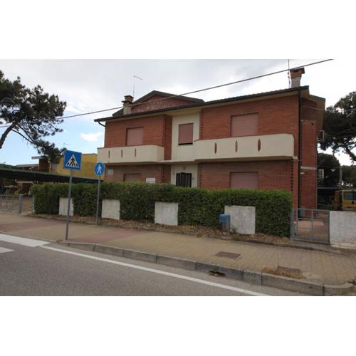Comfortable stay close to the shore in Rosolina Mare