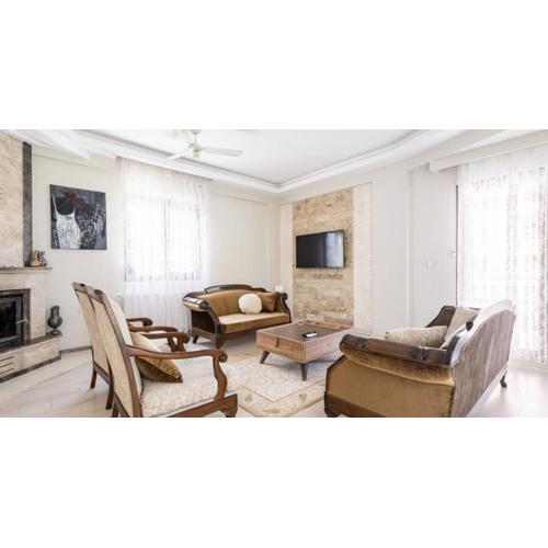 Comfortable villa with garden in “Urla İskele”