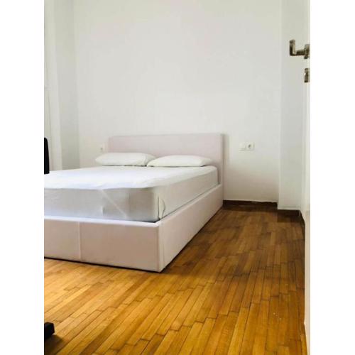 Comfy 2 Bd Flat in Vibrant Kipseli