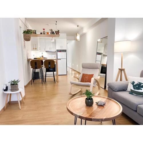 Comfy 2 BDR Apt in Petralona - Next to metro