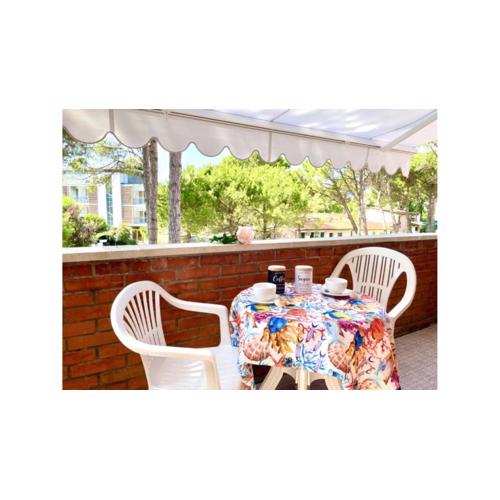 Comfy apartment with terrace by BeahostRentals