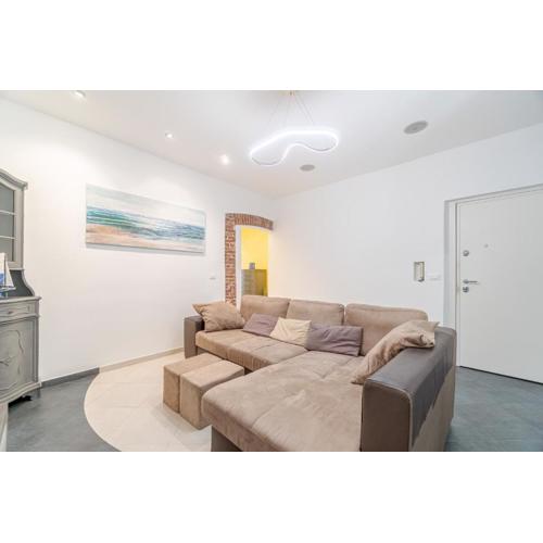 Comfy Apartment x4 - w/ Balcony