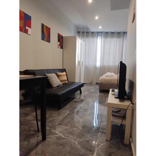 COMFY Flat, Athens city center