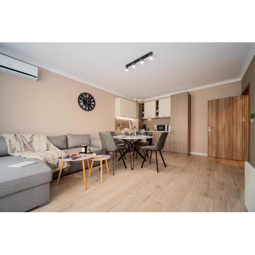 Comfy luxury center apartment