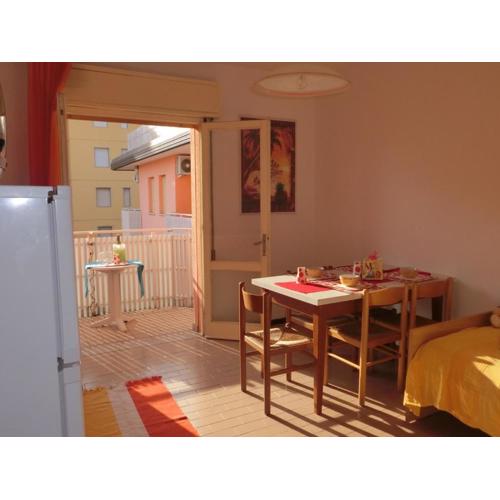 Comfy one-Bedroom Apartment with terrace and lift