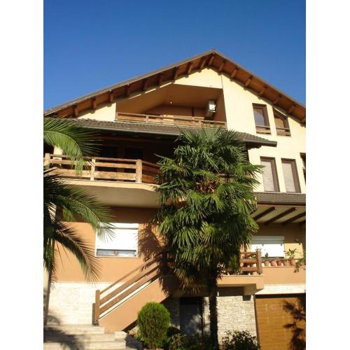 Comfy Spacious Duplex