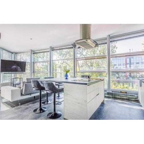 Comics & Cars - Themed Penthouse in Motor Valley