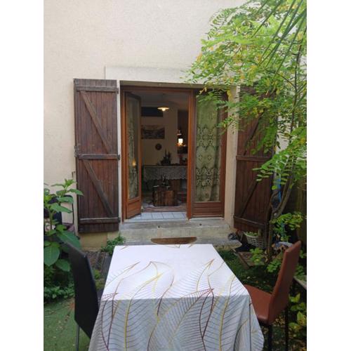 Comme A La Maison Chez Dominnique Coquet T2 Avec Jardin Homme Chaleureux