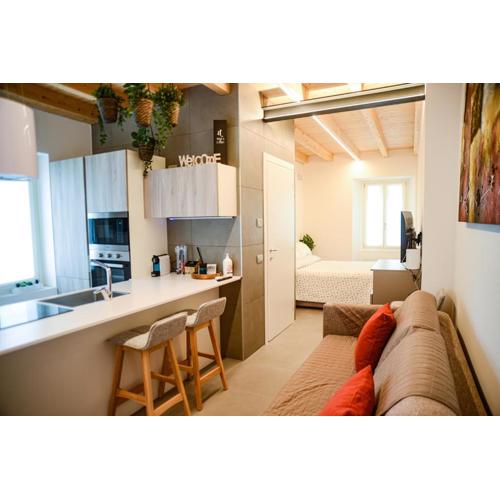 ComoLakeHouse