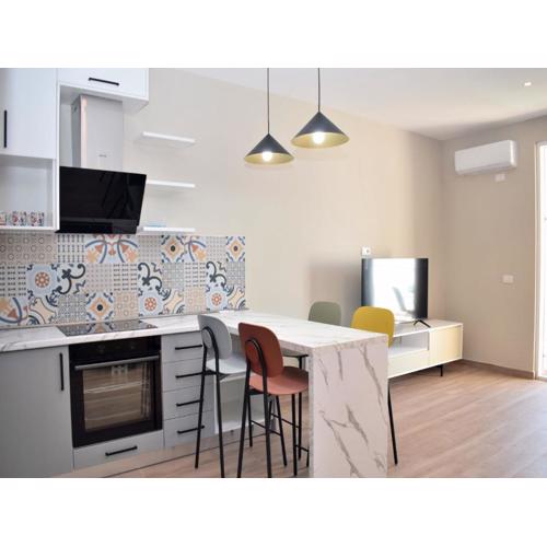 Compact & Cozy Beach Apartment