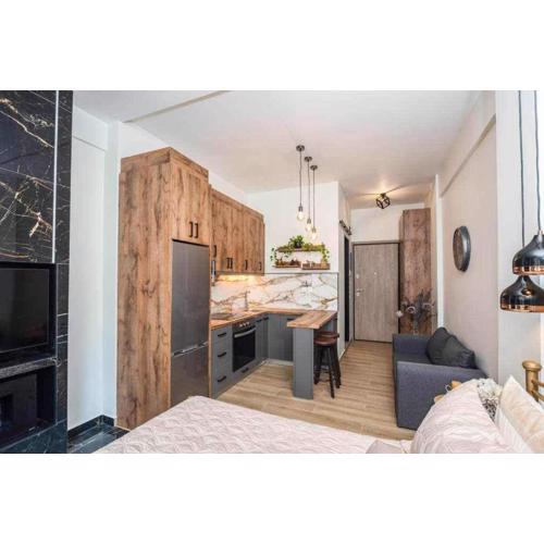 Condo next to metro st Athens!