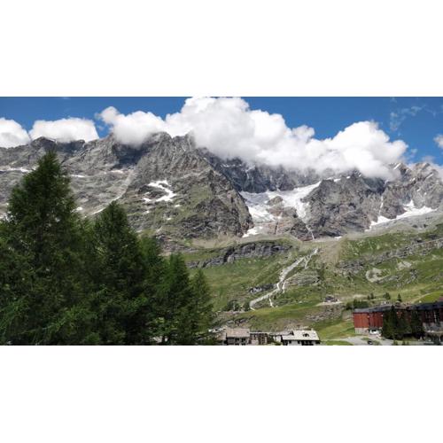 Condominio Alpe Bardonay