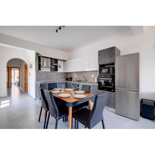 Contemporary 3BR Retreat in Prime Sliema