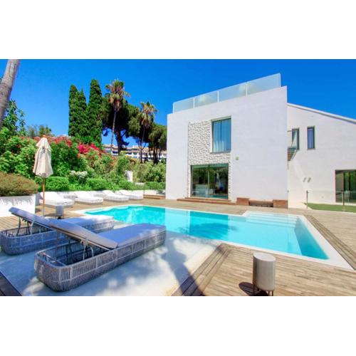 Contemporary & Very Spacious Villa Puerto Banus
