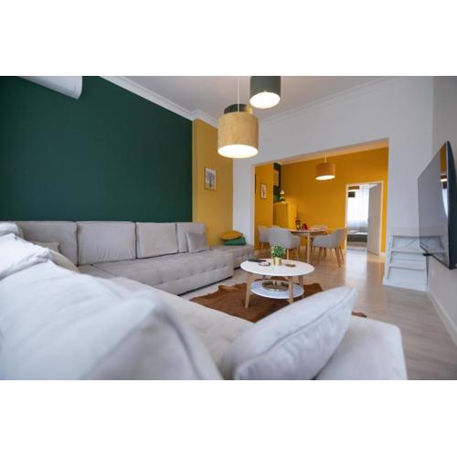 Contemporary Vintage, 3BDR Grace Suite