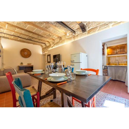 Contrada Sant Esteve - Magnolia Holidays