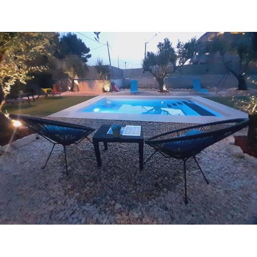 Cool Pool Apartment Sućurac