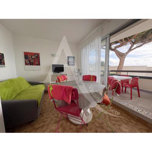 coquet appartement 1 chambre avec parking bord de plage