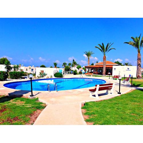 Coral Bay Apartment - Prime Tourist Location