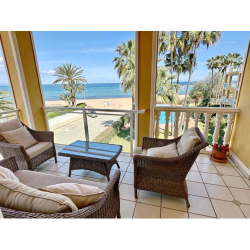 Coral Beach 63 by homeprive