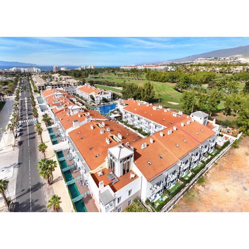Coral Compostela Beach Golf