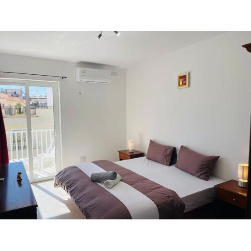 Coral Cove Comfort Room 1