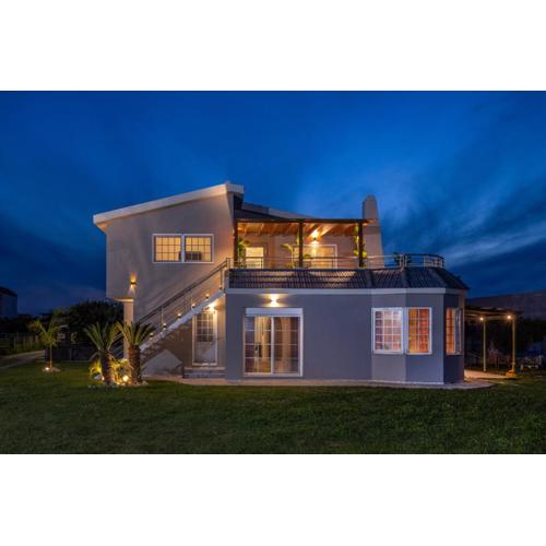 Coral Paradise Luxury Modern Family Villa with Jacuzzi, Pool View & Parking in Rhodes Island