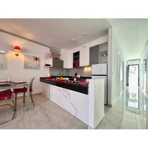 Corallo ArtHouse 50m from the Beach Fast WiFi