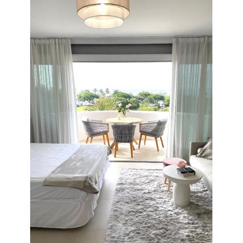 Coronado Apartment