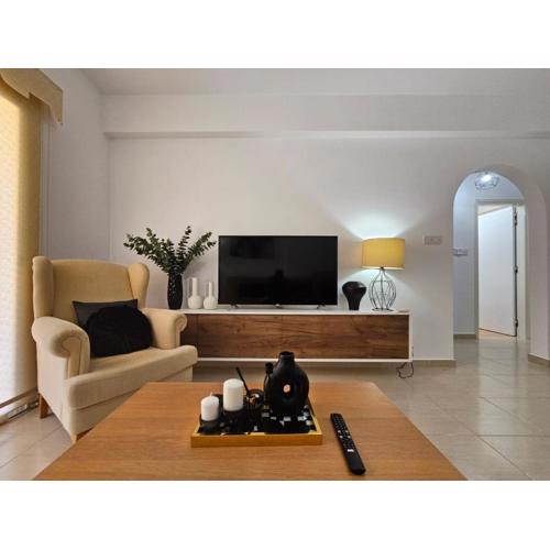 COSea Living Elegant 2 Bedroom Ground Floor Apartment at Sirena Olympia 32