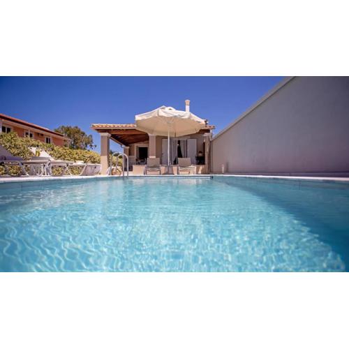 Cosmos Villas Spyridoula