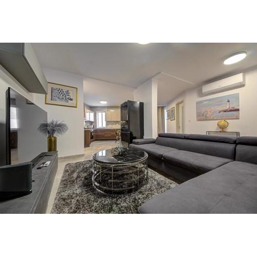 Cosy 3BR Home with Backyard in central of Gzira by 360 Estates